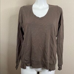 BOBI LOS ANGELES camo green long sleeve V-neck super soft cotton top S 💚
